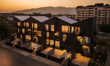 ขายทาวน์เฮาส์ - บ้านหรูใจกลางเมืองเชียงใหม่ 3.5 ชั้น โครงการ Monotown Studio ติด ถ.ซุปเปอร์ไฮเวย์ ตรงข้ามเซ็นทรัลเฟสติวัล