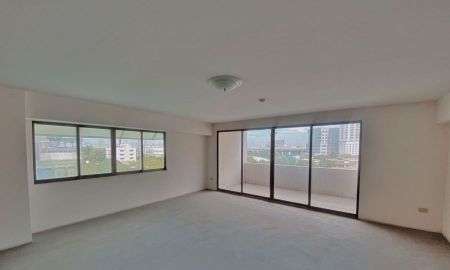 ขายคอนโด - ขายคอนโด เดอะรอยัล วิภาวดี48 ขนาด 85.62 ตรม. วิวสระ พื้นที่ใช้สอยกว้าง ห้องเปล่า