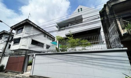 ให้เช่าบ้าน - ให้เช่า] บ้านเดี่ยว ซอยสุขุมวิท 65 / 3 ห้องนอน 5 ห้องน้ำ / 53 ตารางวา 200 ตารางเมตร **55,000**