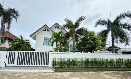 ขายบ้าน - ขายพูลวิลล่าหลังใหญ่ หลังริม สระว่ายน้ำขนาดใหญ่ ตำบลห้วยใหญ่ อำเภอบางละมุง จังหวัดชลบุรี