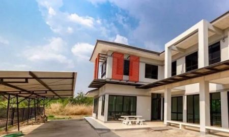 ให้เช่าบ้าน - ศูนย์ราชการจังหวัดระยอง ให้เช่า คฤหาสน์ 2ชั้น โรงจอดรถพิเศษ 98ตรว.308ตรม บิ๊กซี ระยอง 8กม. ทับมา . แม็คโคร เซ็นทรัล ระยอง 8 กม.