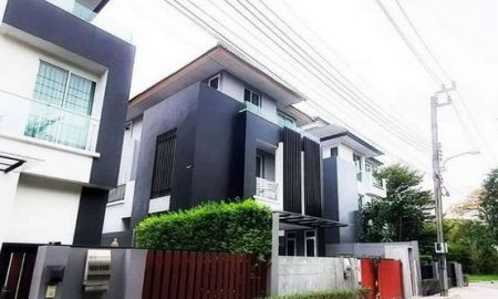ให้เช่าบ้าน - ให้เช่า] หมู่บ้าน เอคิว อาร์เบอร์ สวนหลวง ร.9 / 4 ห้องนอน 4 ห้องน้ำ / 55 ตรว. 280 ตรม. **75,000**