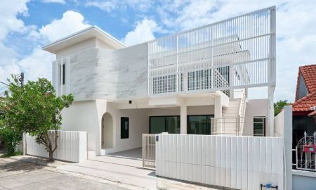 ขายบ้าน - Home Office บ้าน 2 ชั้น ใกล้ Central Airport เดินทางสะดวก เข้าออกได้หลายทาง หลังบิ๊กซี แม่เหียะ เชียงใหม่