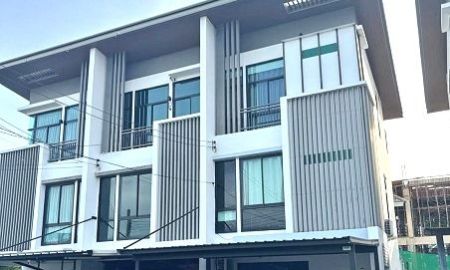 ให้เช่าทาวน์เฮาส์ - ให้เช่า ทาวน์โฮม 3 ชั้น สตรีวิทยา2 - โชคชัย 4 ขนาด37 ตรว 4 ห้องนอน4 ห้องน้ำ 6 แอร์ 4 ที่จอดรถ ใกล้ BTS สถานีเสนานิคม เเม็คโคร วังหิน