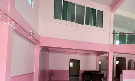 ให้เช่าอาคารพาณิชย์ / สำนักงาน - ให้เช่าโฮมออฟฟิศ 4ชั้น กว้าง 14 เมตรพัฒนาการตัดใหม่ ขนาด ใช้สอย 698 ตรม สามารถจดทะเบียนบริษัทได้ มีห้อง9 ห้อง 4 ห้องน้ำ พื้นที่ 99ตรว. 4ที่จอดรถ