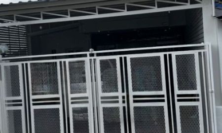 ขายทาวน์เฮาส์ - ขายทาวน์เฮ้าส์ 2 ชั้นรีโนเวทใหม่ทั้งหลัง หมู่บ้านเลขที่ 5 บางปลา ทำเลดี เดินทางสะดวก