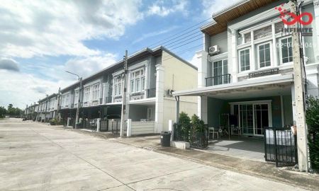 ทาวน์เฮาส์ - ขายและให้เช่าทาวน์โฮม โกลเด้นทาวน์ 3 บางนา-สวนหลวง 19ตร.วา ใกล้สนามบินสุวรรณภูมิ