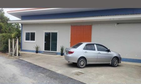 ให้เช่าโรงงาน / โกดัง - ให้เช่าสำนักงาน/โกดัง ถ.1037 ต.ท่ากระชับ อ.นครชัยศรี นครปฐม 100 ตรม. แอร์ 2 มีเฟอร์/เครื่องใช้สำนักงาน ใกล้ร้านอาหารนาเนีย, วัดไทร