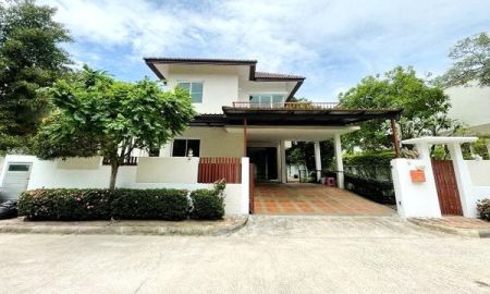 ให้เช่าบ้าน - ให้เช่า] หมู่บ้าน วิลล่า อะคาเดีย ศรีนครินทร์ / 5 ห้องนอน 4 ห้องน้ำ / 97 ตรว. 250 ตรม. **39,000**