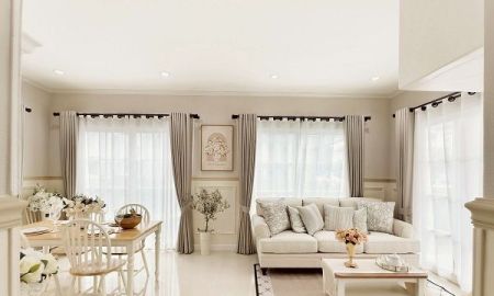 ให้เช่าบ้าน - ให้เช่า บ้าน2ชั้น แกรนดิโอ วิภาวดี - รังสิต ติดถนนพหลโยธิน ขนาด 160 ตรม 4 ห้องนอน 3 ห้องน้ำ 4 แอร์3 เครื่องทำน้ำอุ่น ทางเข้าติดโรงกษาปน์ 2 ที่จอดรถ