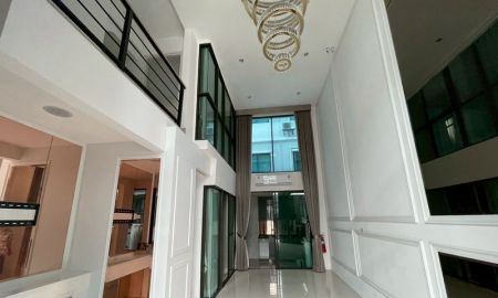 ขายทาวน์เฮาส์ - ทาวน์โฮมสูง 2.5 ชั้น พฤกษาวิลล์ พหลโยธิน รามอินทรา ขนาด 19 ตารางวา 3 นอน แขวงท่าแร้ง เขตบางเขน กรุงเทพมหานคร