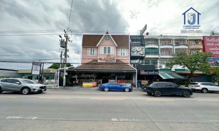 ขายอาคารพาณิชย์ / สำนักงาน - ขายอาคารพาณิชย์ 4.5 ชั้น หลังมุม หน้ากว้าง 15 ม. ติดถนนนวลจันทร์ ใกล้เลียบด่วน EastVille