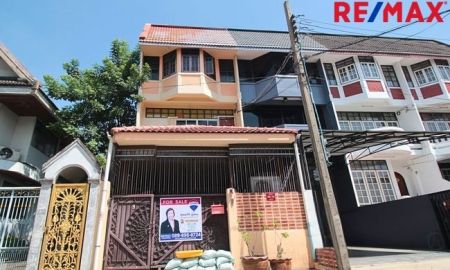 ขายอาคารพาณิชย์ / สำนักงาน - ขาย ทาวน์เฮ้าส์ สุขุมวิท 89/1 จอดรถได้ 2 คัน เดินไป BTS บางจากได้ 26 ตรว.