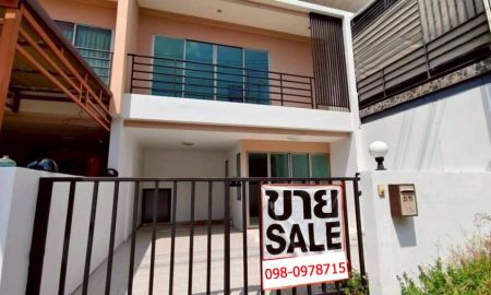 ขายทาวน์เฮาส์ - ขายทาวน์เฮาส์ 2 ชั้น โครงการเรเนซองซ์ บางละมุง ใกล้ถนนสุขุมวิทเพียง 60 เมตร