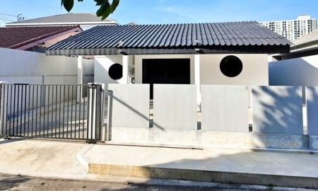 ให้เช่าบ้าน - บิ๊กซี แจ้งวัฒนะ 1.5 กม. บิ๊กซี ปากเกร็ด 2 กม. 3นอน ให้เช่าบ้านเดี่ยว 104ตร.ม. 26ตร.วา. เซ็นทรัล แจ้งวัฒนะ 1.3กม. MRT ศรีรัช 1.3กม. 4น้ำ