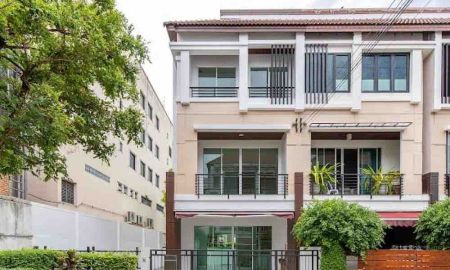 ขายทาวน์เฮาส์ - ขายทาวน์โฮม 3 ชั้น โครงการบ้านกลางเมือง พระราม3-ราษฎร์บูรณะ ทำเลดี เดินทางสะดวก ใกล้สำนักงานเขตราษฎร์บูรณะ