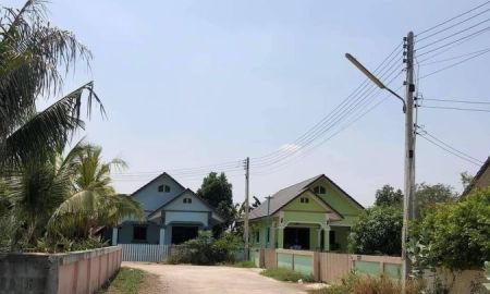 ขายบ้าน - ขายบ้านพร้อมที่ดินแปลงยาวเนื้อที่ 300 ตรว.ติดถนนคอนกรีต ใกล้ตลาดบางบ่อ 3 กม. จ.ฉะเชิงเทรา