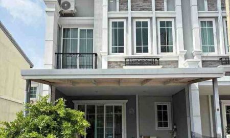 ให้เช่าทาวน์เฮาส์ - ให้เช่าทาวน์โฮมหลังมุม โกลเด้นทาวน์ 3 บางนา สวนหลวง ติดถนนเลียบมอเตอร์เวย์ ใกล้ Mega Bangna