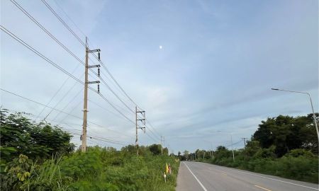 ขายที่ดิน - ขายที่ดิน ติดหมู่บ้านการ์เด้นวิลเลจ เนื้อที่ 28 ไร่ ราคาไร่ละ 400,000 บาท