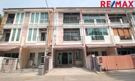 ขายทาวน์เฮาส์ - บ้านกลางเมือง สาทร - ตากสิน 2 BANN KLANG MUANG SATHORN-TAKSIN หน้าสวน สภาพดี ราคาทุน