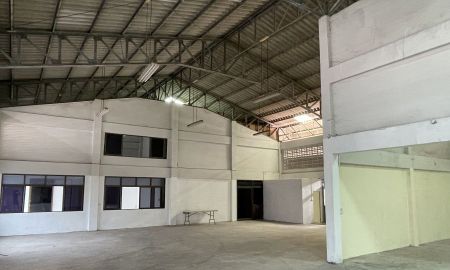 ให้เช่าโรงงาน / โกดัง - โกดังถมสูง พร้อมออฟฟิศ หลังคาสูง 2 ห้องนอน ใกล้ตลาดบางแค