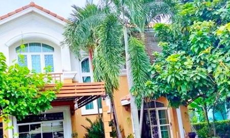 ให้เช่าบ้าน - ฟลอร่า รอยัล ภัสสร คฤหาสน์2 ชั้น 102ตร.วา.302ตร.ม. ติดถนนเมน 3 นอน 3 น้ำ พร้อมเฟอร์ฯ MRT สุวินทวงศ์ - มีนบุรี