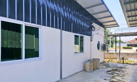 ให้เช่าโรงงาน / โกดัง - ม.ราชภัฏสวนสุนันทา 3.6 กม เป็นส่วนตัว ปตท.ศาลายา 2.0 กม. ให้เช่าบ้านพัก+โกดังเก็บของ 1 ชั้นทำเลดี เดินทางสะดวก ถ.นฐ.3004