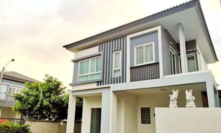 ให้เช่าบ้าน - ให้เช่า] หมู่บ้าน อิคอนเนเจอร์ รามอินทรา / 3 ห้องนอน 3 ห้องน้ำ / 54 ตรว. 180 ตรม. **35,000**