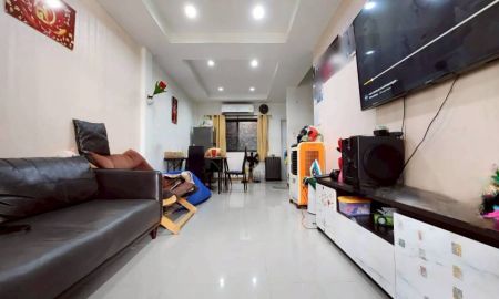 ขายทาวน์เฮาส์ - ขายด่วน ทาวน์เฮ้าส์ 2 ชั้น Premier Grand สุขุมวิท-ปู่เจ้า บางโปรง สมุทรปราการ เนื้อที่ 16.8 ตรว. 3 นอน 2 น้้ำ จอดรถได้ 1 คัน