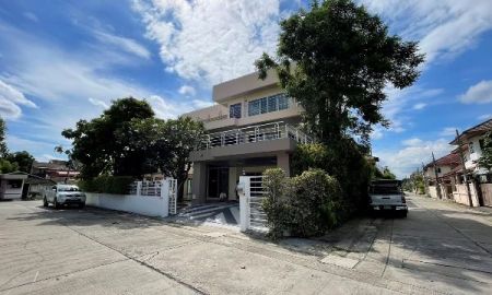 ขายบ้าน - ขายบ้านเดี่ยว 3 ชั้น หัวมุม หมู่บ้านสวนทิปโก้ พร้อมที่ดิน 2 แปลง เขตบางซื่อ จังหวัดกรุงเทพมหานคร