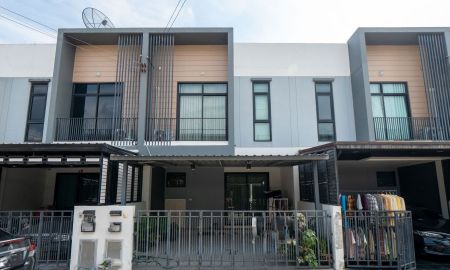 ขายทาวน์เฮาส์ - ขายบ้าน ขายทาวน์โฮม สวย สภาพดี และราคาดีที่สุดในโครงการ หมู่บ้าน แฮปปี้ วิลล์ ดอนเมือง ถนนเทิดราชัน 17.9 ตรว. 155 ตรม.