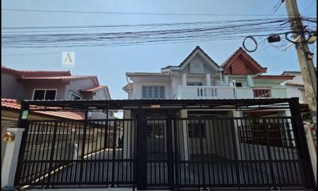 ให้เช่าบ้าน - ให้เช่าบ้านแฝด 2 ชั้น เนื้อที่ 47 ตร.ว. นนทรี ปาร์ค ถนนรัตนาธิเบศร์ ใกล้เซ็นทรัล ทำออฟฟิศได้