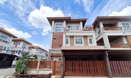 ขายบ้าน - ขายด่วน บ้านแฝด 3 ชั้น หลังมุม หมู่บ้านนนทรี ซิตี้ พระราม 5 เนื้อที่ 36 ตร.ว