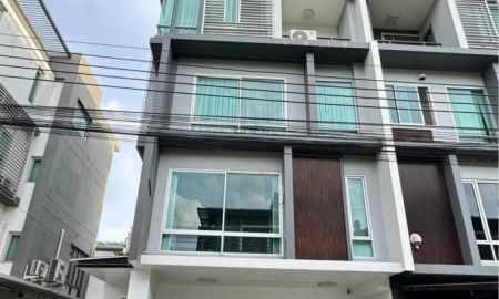 ทาวน์เฮาส์ - ขาย/เช่า โฮมออฟฟิศ 4 ชั้น B Square พระราม 9 ทำเลดี ใกล้ B Square พระราม 9, เหม่งจ๋าย