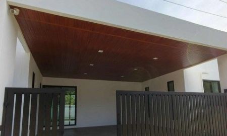 ขายบ้าน - ขายบ้านเดี่ยวสร้างใหม่พร้อมสระว่ายน้ำ ใกล้โรงเรียนนานาชาติรีเจ้นท์ ใกล้ขอบอ่างมาบประชัน