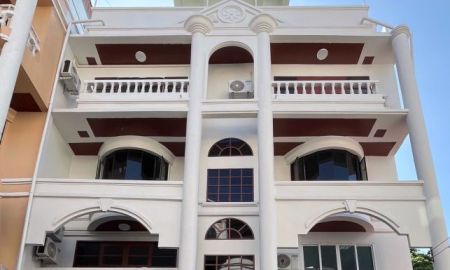 ให้เช่าบ้าน - ให้เช่าบ้าน 5 ชั้น ทั้งหลัง ใจกลางทองหล่อซอย 25 สไตล์คลาสสิกแต่งโมเดิร์น ใกล้ BTS