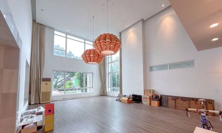 ขายบ้าน - ขายบ้านเดี่ยวเอกมัย สุขุมวิท63 ที่ดิน193ตร.ว บ้านหรูหลังใหญ่ 7ชั้น พื้นที่ใช้สอย 2,800 ตร.ม ที่จอดรถเยอะ ใกล้ BTS เอกมัย ทองหล่อ เป็นอาคารสำนักงานได้