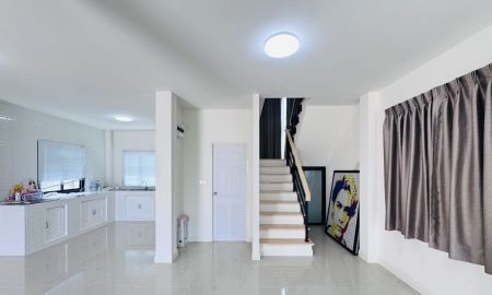 ขายที่ดิน - ขายที่ดินพร้อมสิ่งปลูกสร้าง 1 ไร่ 51 ตร.ว ทำเลซอยคู้บอน 27 ขายเท่าราคาประเมิน