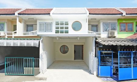 ขายทาวน์เฮาส์ - ทาวน์เฮ้าส์หมู่บ้านรัตนาธิเบศร์ ติด MRT ตลาดบางใหญ่