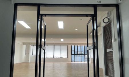 ให้เช่าอาคารพาณิชย์ / สำนักงาน - พื้นที่สำนักงานให้เช่า โซนรามคำแหง เดินทางสะดวก