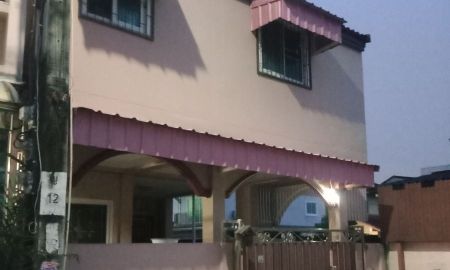 ขายทาวน์เฮาส์ - บ้านแฝดหลังมุมต่อเติมใหม่ไม่คิดจะขายแต่ครอบครัวขยายเลยไปซื้อบ้านใหม่หมู่บ้านสมชายนนทบุรีใกล้การไฟฟ้าฝ่ายผลิตแห่งประเทศไทยพระราม 7