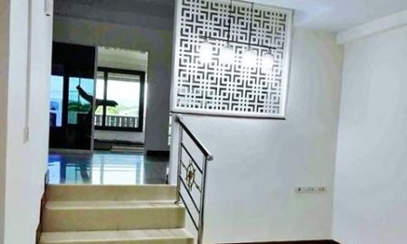 ให้เช่าทาวน์เฮาส์ - รร.นานาชาติคินเคด 2 2.0 กม.4 นอน MRTศรีนครินทร์ 38 900ม. ให้เช่าทาวน์โฮม 3 ชั้น พร้อม3แอร์ 24 ตร.วา. 304 ตร.ม.