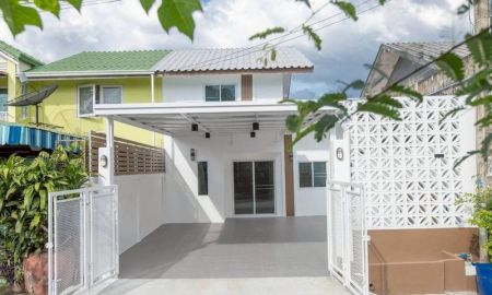 ขายบ้าน - บ้านแฝด หมู่บ้านรัตนาธิเบศร์ ซอยนี้ไม่พลุกพล่านมีแต่บ้านเดี่ยวและบ้านแฝด