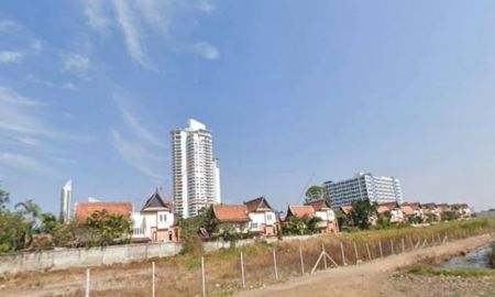 ขายที่ดิน - ขายที่ดินติดทะเล หาดนาจอมเทียน พัทยา แปลงสวย ทำเลทอง