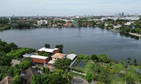 ขายที่ดิน - ขายที่ดินเปล่าถมแล้วขนาด 116 ตร.ว. ติดทะเลสาบ หมู่บ้านสัมมากร รามคำแหง 110 เขตสะพานสูง กรุงเทพฯ ทำเลทอง บรรยากาศร่มรื่น