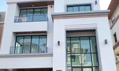 ให้เช่าอาคารพาณิชย์ / สำนักงาน - ให้เช่า สำนักงาน/โฮมออฟฟิศ 4 ชั้น เหม่งจ๋าย รัชดา (รีเจ้นท์) | 550 ตร.ม. | ใกล้ MRT ห้วยขวาง / เซ็นทรัลพระราม 9