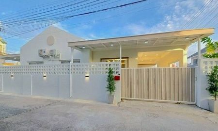 ขายบ้าน - บ้านเดี่ยวหลังมุม หลังใหญ่ส่วนตัวสุดๆ ทำเลดีติดถนนสุขุมวิท-โรงโป๊ะ พัทยา