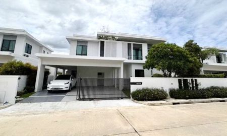 ให้เช่าบ้าน - ให้เช่า] หมู่บ้าน มัณฑนา บางนา กม.15 / 4 ห้องนอน 5 ห้องน้ำ / 88 ตรว. 285 ตรม. **150,000**