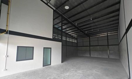 ให้เช่าโรงงาน / โกดัง - โกดังพร้อมโฮมออฟฟิศพุทธมลฑลสาย4 ซอยกระทุ่มล้ม9 สร้างใหม่มีทั้งหมด 3ห้อง