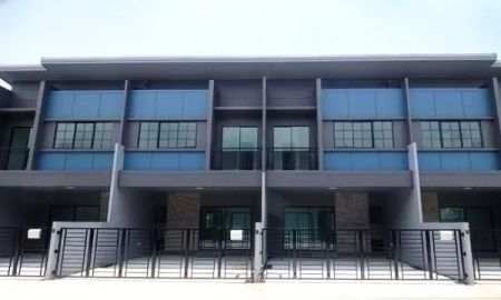 ให้เช่าทาวน์เฮาส์ - ให้เช่า] หมู่บ้าน สิริเพลส รังสิต / 3 ห้องนอน 3 ห้องน้ำ / 20 ตรว. 135 ตรม. **25,000**